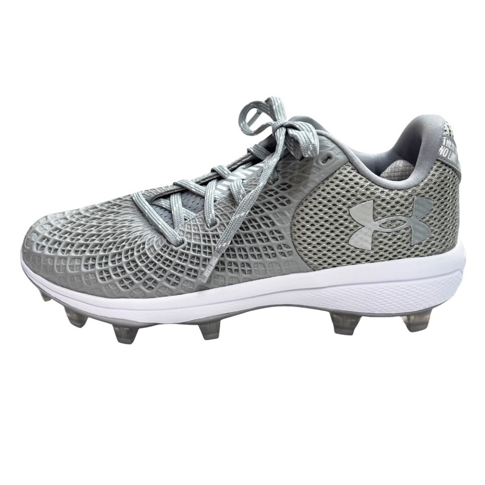 NWOT Under Armour Glyde Women’s Molded Softball Cleats Gray White Size 9.5